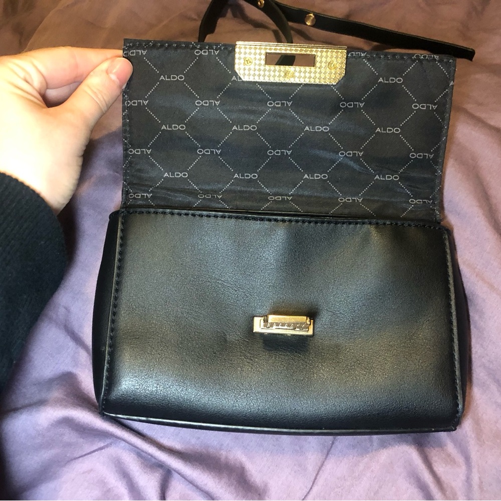 BNWOT Aldo Elegant Black Crossbody With Gold Accent Hardware - Picture 9 of 16